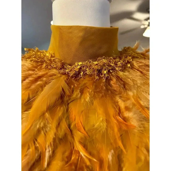 CQbyCQ UNIQUE FEATHER mustard plume  LONG PUFFY SLEEVES SIZE SMALL - Picture 8 of 10